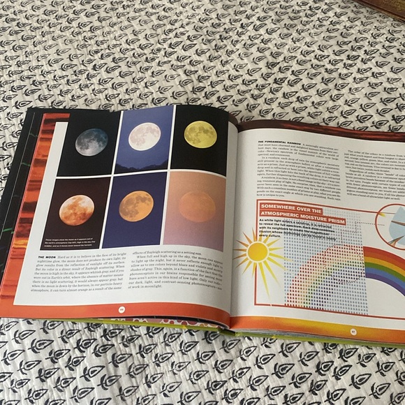 •The secret language of color book - Picture 4 of 5